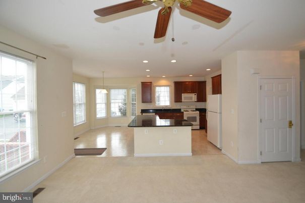 Empty room, Interior, Kitchen, Recessed Lighting