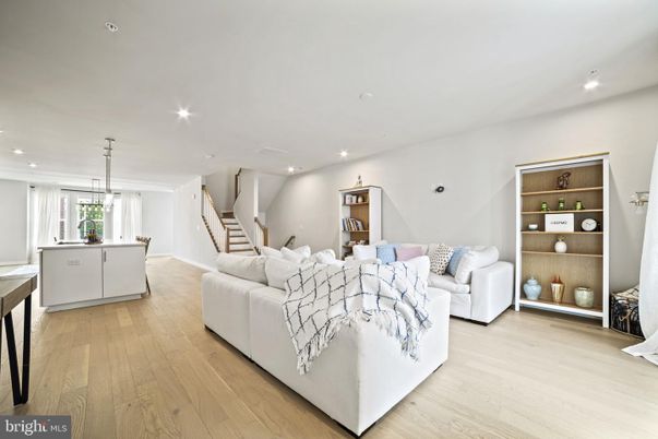 Interior, Living room, Pendant Lights, Recessed Lighting, Wood Texture Flooring