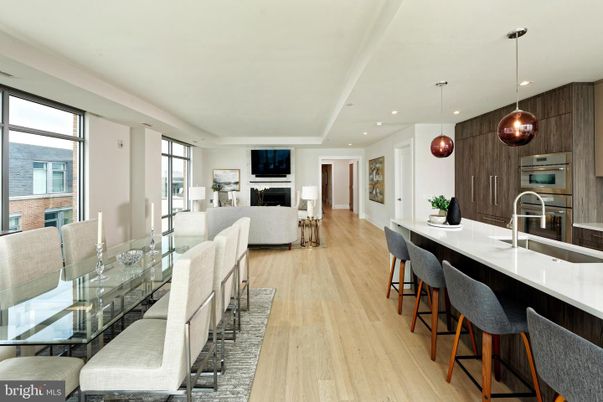 Dining room, Interior, Kitchen, Living room, Pendant Lights, Recessed Lighting, Stainless Steel Appliances, Wood Texture Flooring