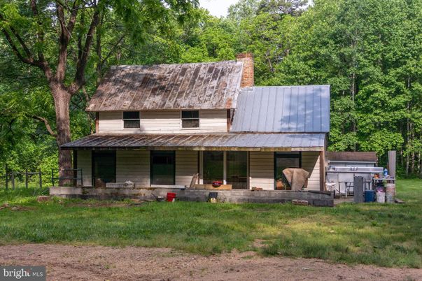 Backyard, Exterior, Facade, Modern