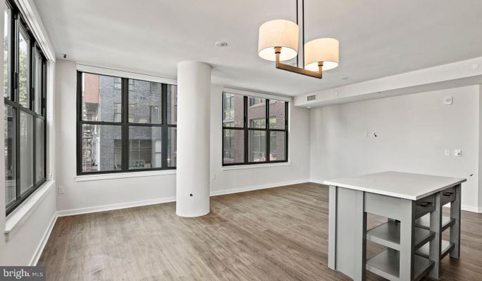 Interior, Pendant Lights, Recessed Lighting, Wood Texture Flooring