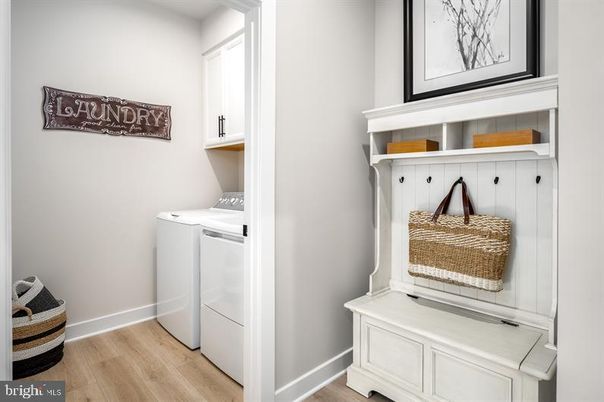 Interior, Washer, Wood Texture Flooring