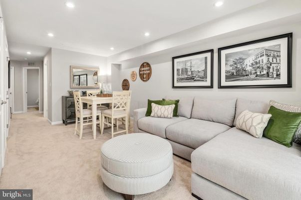 Dining room, Interior, Living room, Recessed Lighting