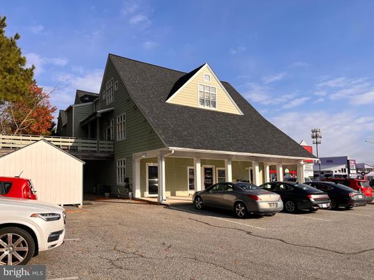 Exterior, Facade, Cape Cod