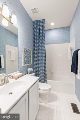 Bathroom, Interior, Recessed Lighting