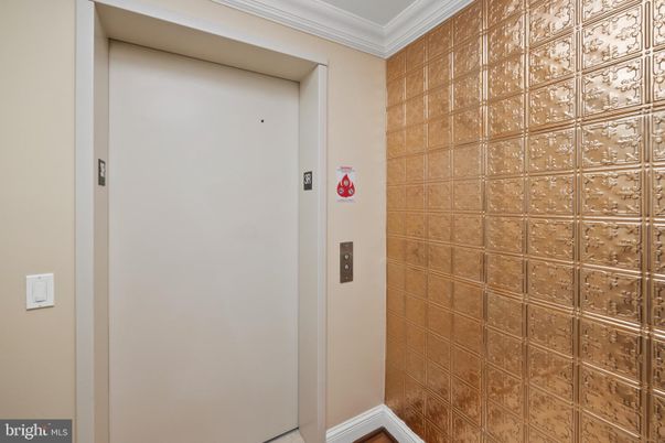 Elevator, Interior