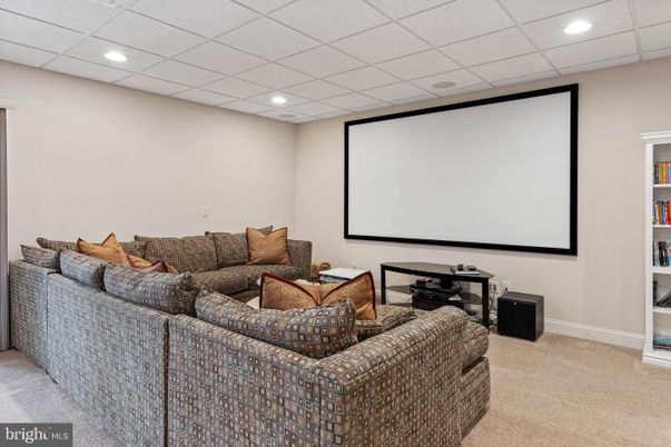 Interior, Projection Screen, Recessed Lighting, Theatre Room