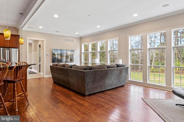Interior, Kitchen, Living room, Pendant Lights, Recessed Lighting, Wood Texture Flooring