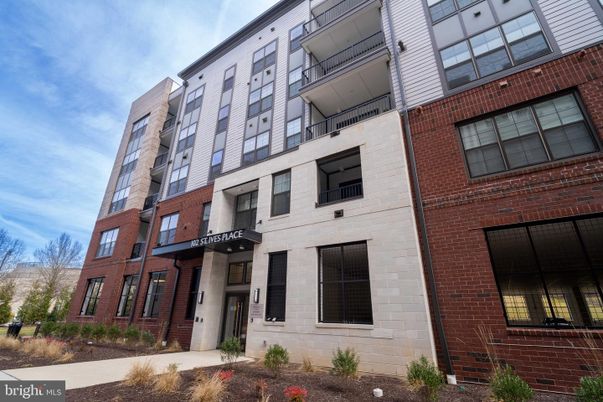 Exterior, Facade, Brick Facade, Rowhouse
