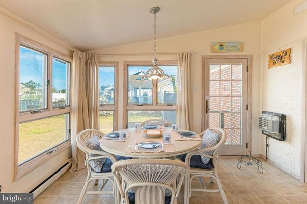 Dining room, Interior, Pendant Lights