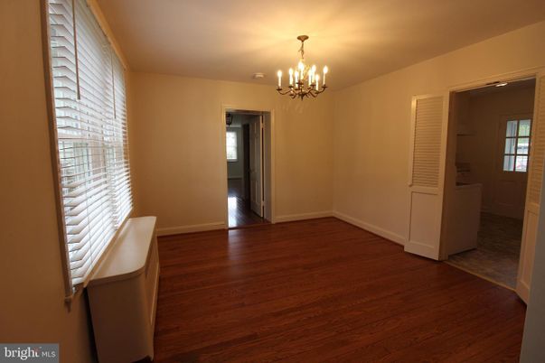 Chandelier, Empty room, Interior, Wood Texture Flooring