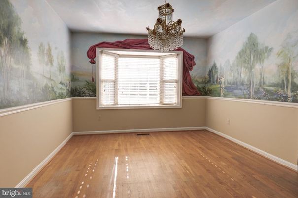 Chandelier, Empty room, Interior, Wood Texture Flooring
