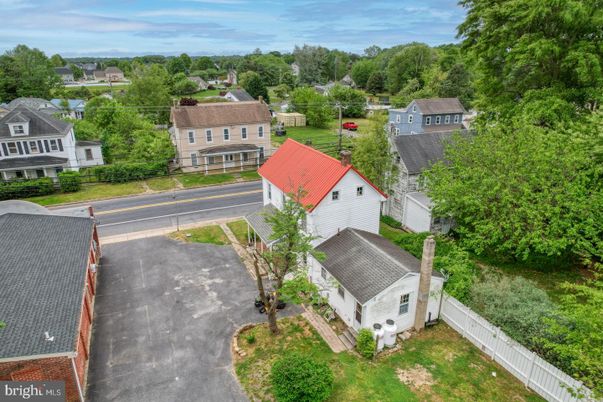 Exterior, Drone