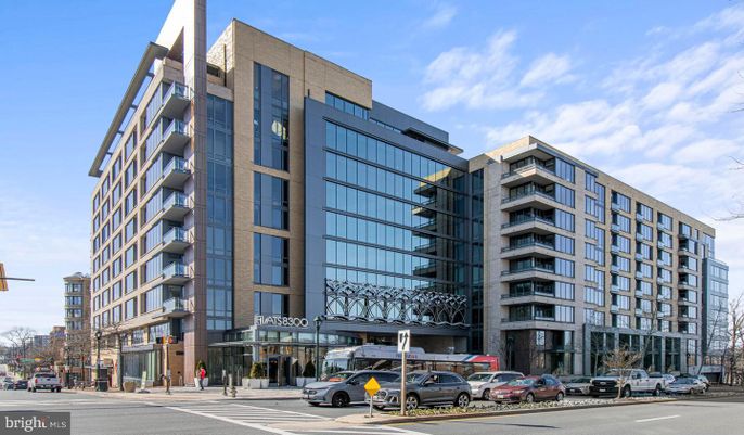 Exterior, Facade, Condo Building
