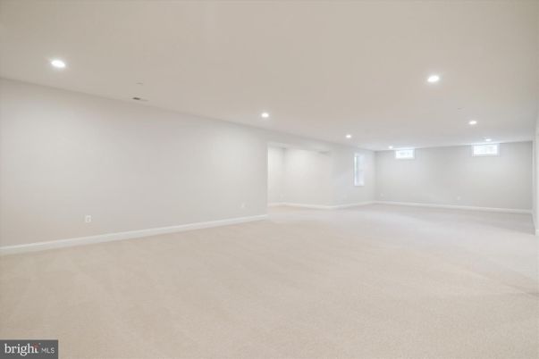 Empty room, Interior, Recessed Lighting
