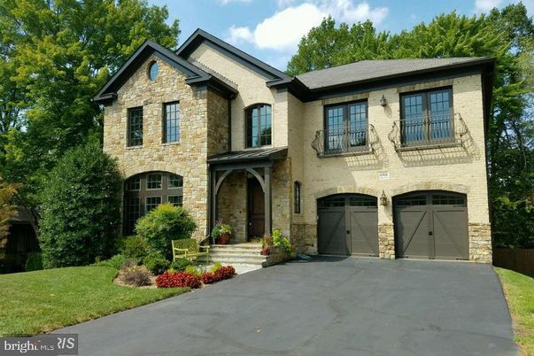 Attached, Exterior, Facade, Brick Facade, Brick Traditional