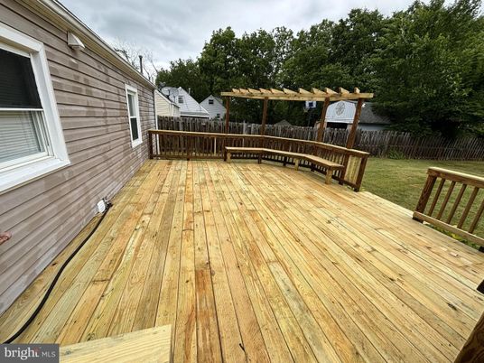 Exterior, Wood Texture Flooring
