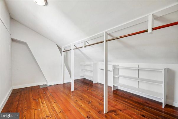 Interior, Walk-in Closets, Wood Texture Flooring
