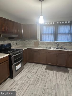 Interior, Kitchen, Pendant Lights, Wood Texture Flooring