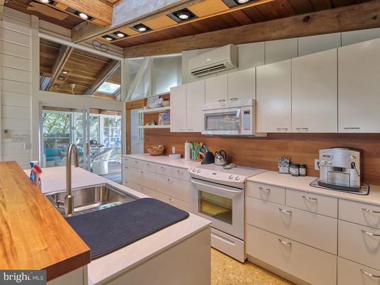 Interior, Kitchen, Washer, Wooden Beams, Wooden Ceilings