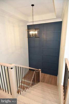 Interior, Pendant Lights, Wood Texture Flooring