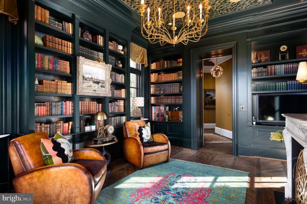 Chandelier, Fireplace, Interior, Wood Texture Flooring