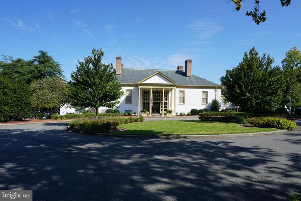 Exterior, Facade, French Provincial