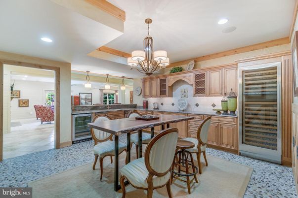 Chandelier, Dining room, Interior, Kitchen, Pendant Lights, Recessed Lighting, Stainless Steel Appliances