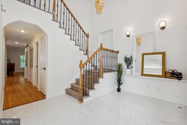 Interior, Marble, Recessed Lighting, Wood Texture Flooring