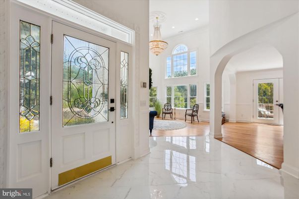 Chandelier, Interior, Marble, Recessed Lighting, Wood Texture Flooring