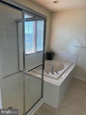 Bathroom, Glass Shower, Interior, Recessed Lighting, Tile Countertops
