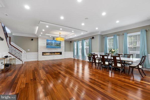 Dining room, Fireplace, Interior, Recessed Lighting, Wood Texture Flooring