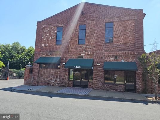 Exterior, Facade, Brick Facade, Brick Traditional