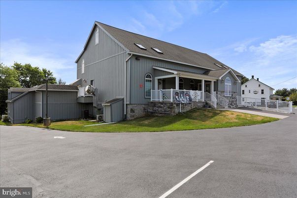 Exterior, Facade, Cape Cod