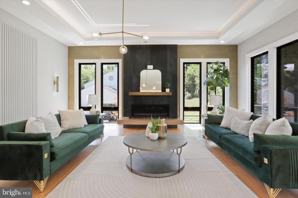 Fireplace, Interior, Living room, Pendant Lights, Recessed Lighting, Wood Texture Flooring
