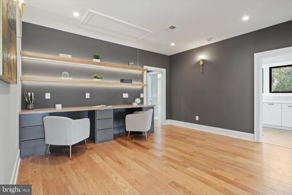 Home Office, Interior, Recessed Lighting, Wood Texture Flooring