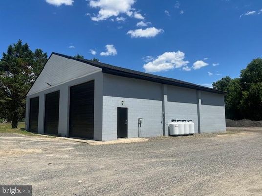 Backyard, Detached Garage, Exterior
