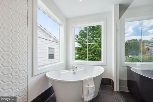 Bathroom, Free Standing Baths, Interior, Recessed Lighting