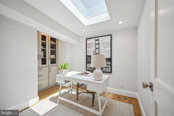 Home Office, Interior, Recessed Lighting, Wood Texture Flooring