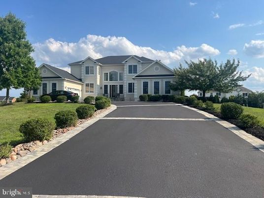 Backyard, Exterior, Facade, Farmhouse