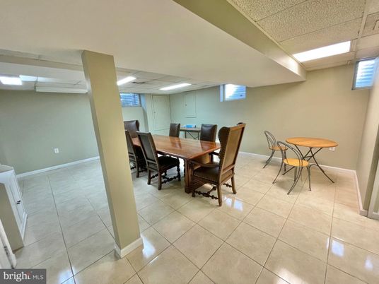 Dining room, Interior