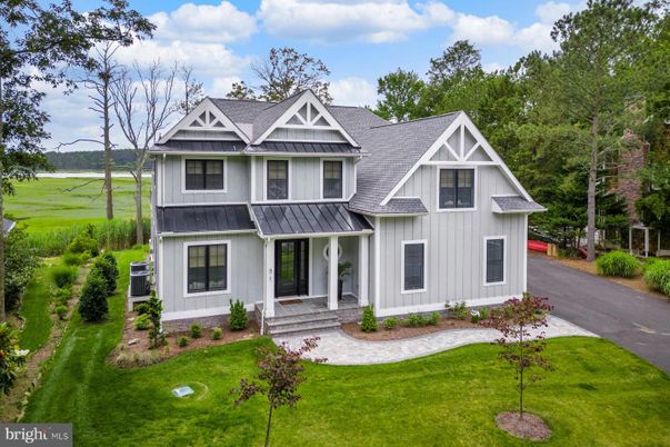 Exterior, Facade, Farmhouse
