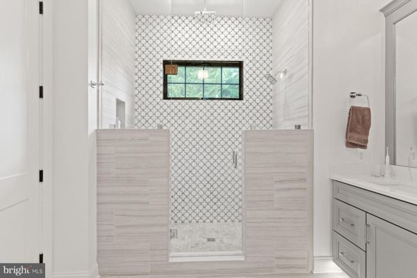 Bathroom, Interior, Pendant Lights