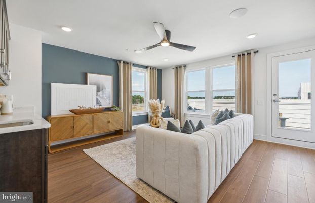 Interior, Living room, Recessed Lighting, Water, Wood Texture Flooring