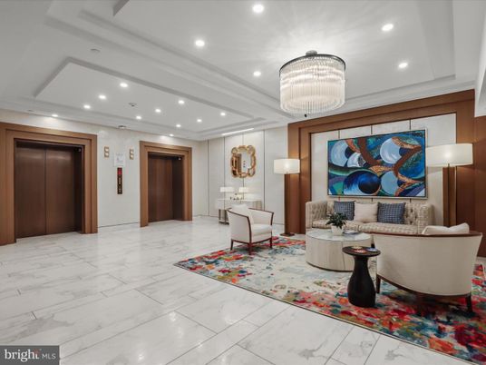 Chandelier, Elevator, Interior, Living room, Marble, Recessed Lighting