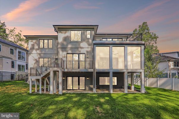 Backyard, Exterior, Facade, Modern