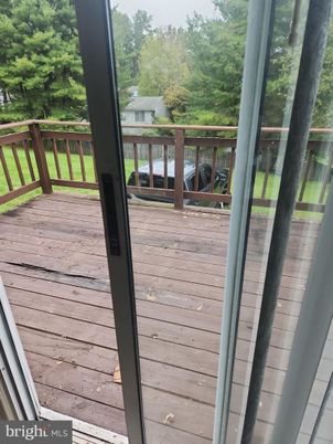 Exterior, Wood Texture Flooring
