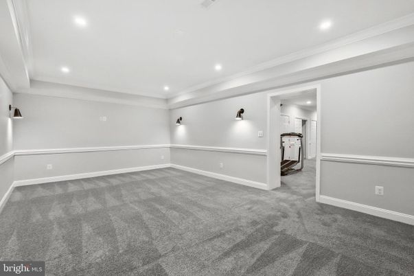 Empty room, Interior, Recessed Lighting