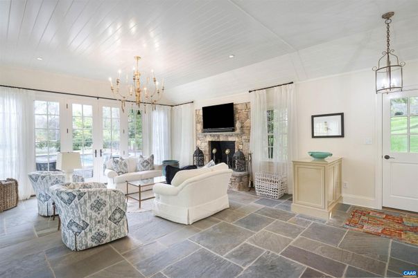 Chandelier, Fireplace, Interior, Living room, Pendant Lights, Recessed Lighting