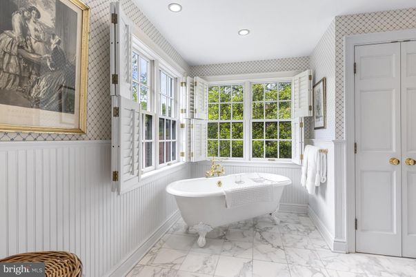 Bathroom, Free Standing Baths, Interior, Marble, Recessed Lighting